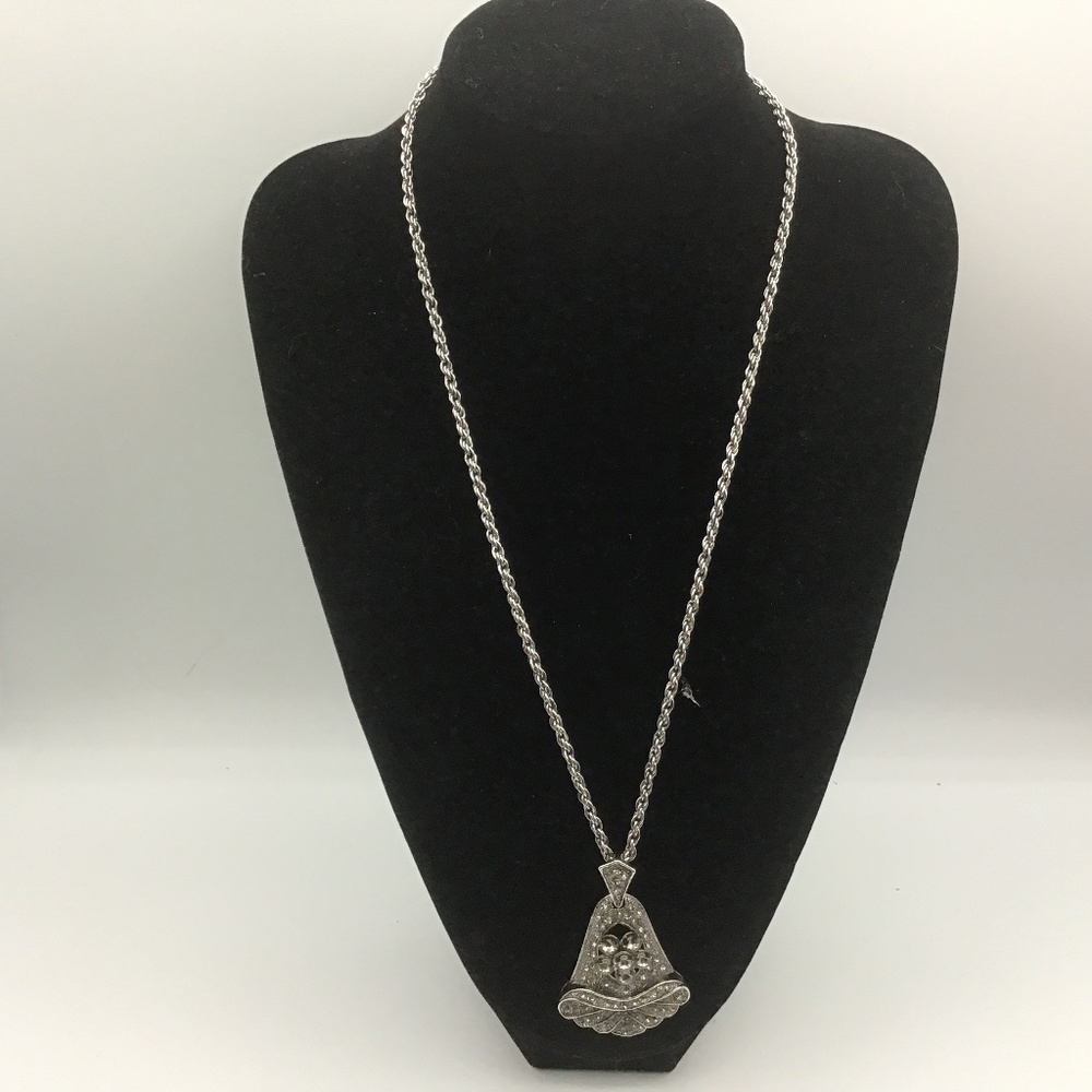 Silver tone extra long rope necklace w silver tone and rhinestones Pendant